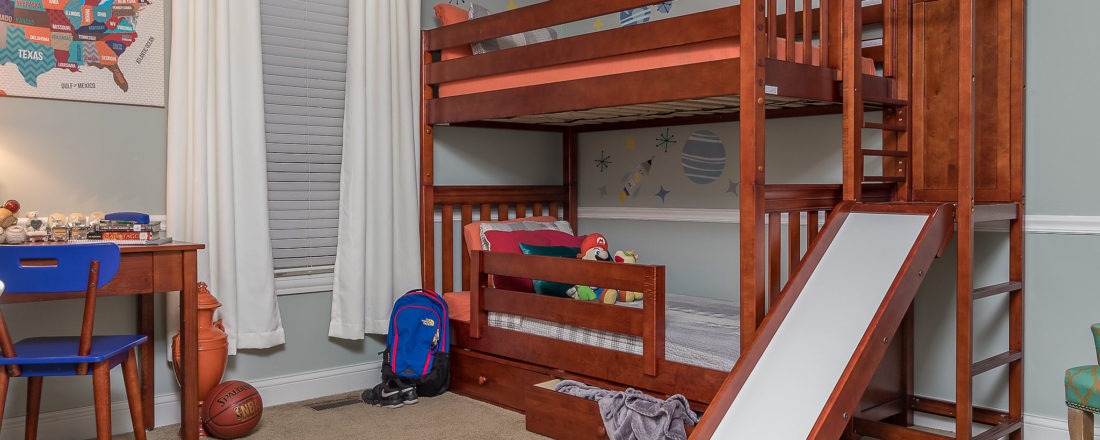 Maxtrix Twin over Twin High Bunk Bed with Slide Platform 7