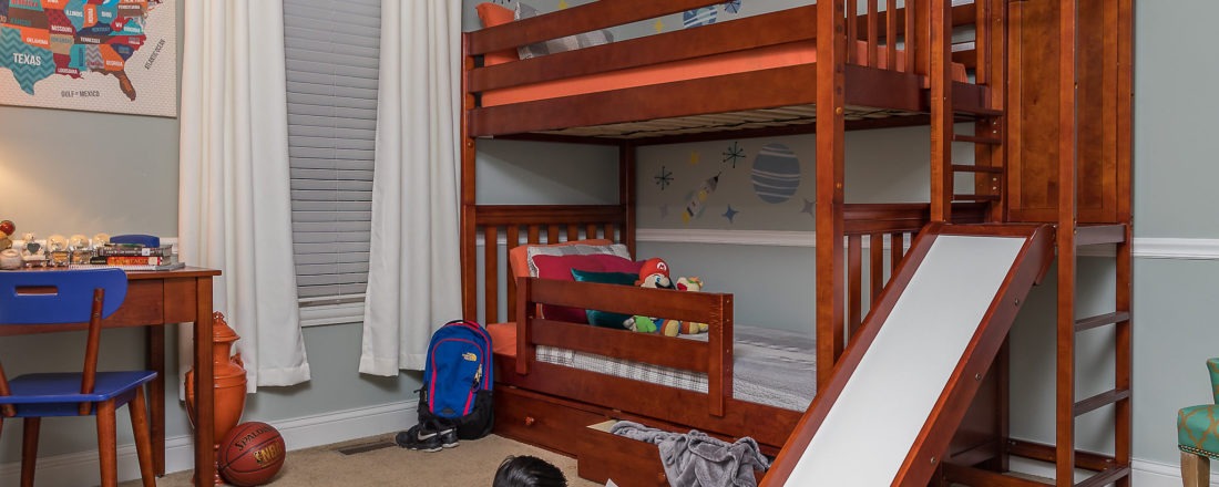 Maxtrix Twin over Twin High Bunk Bed with Slide Platform 8